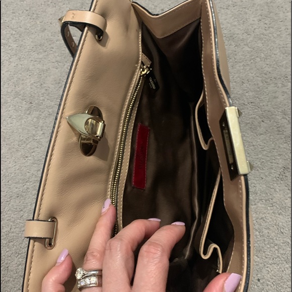 Valentino Garavani Rockstud Bag - Picture 5 of 8